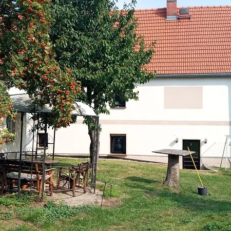 Auf Dem Gutshof Renz