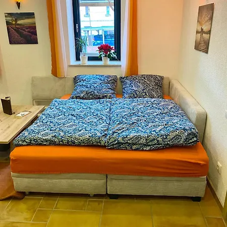 Apartment Auf Dem Gutshof Renz Weißenfels