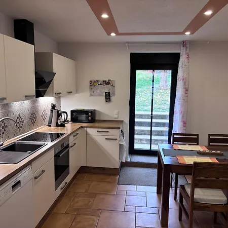 Apartment Auf Dem Gutshof Renz Weißenfels